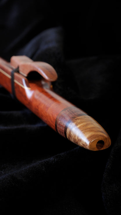 Lace Sheoak Flute - E 432Hz