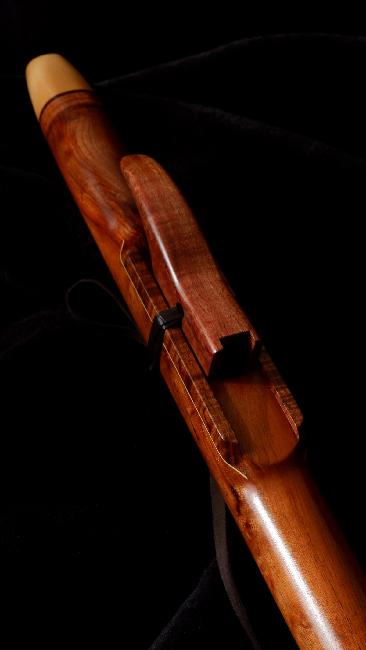 Australian Red Cedar Flute - Low D 432Hz