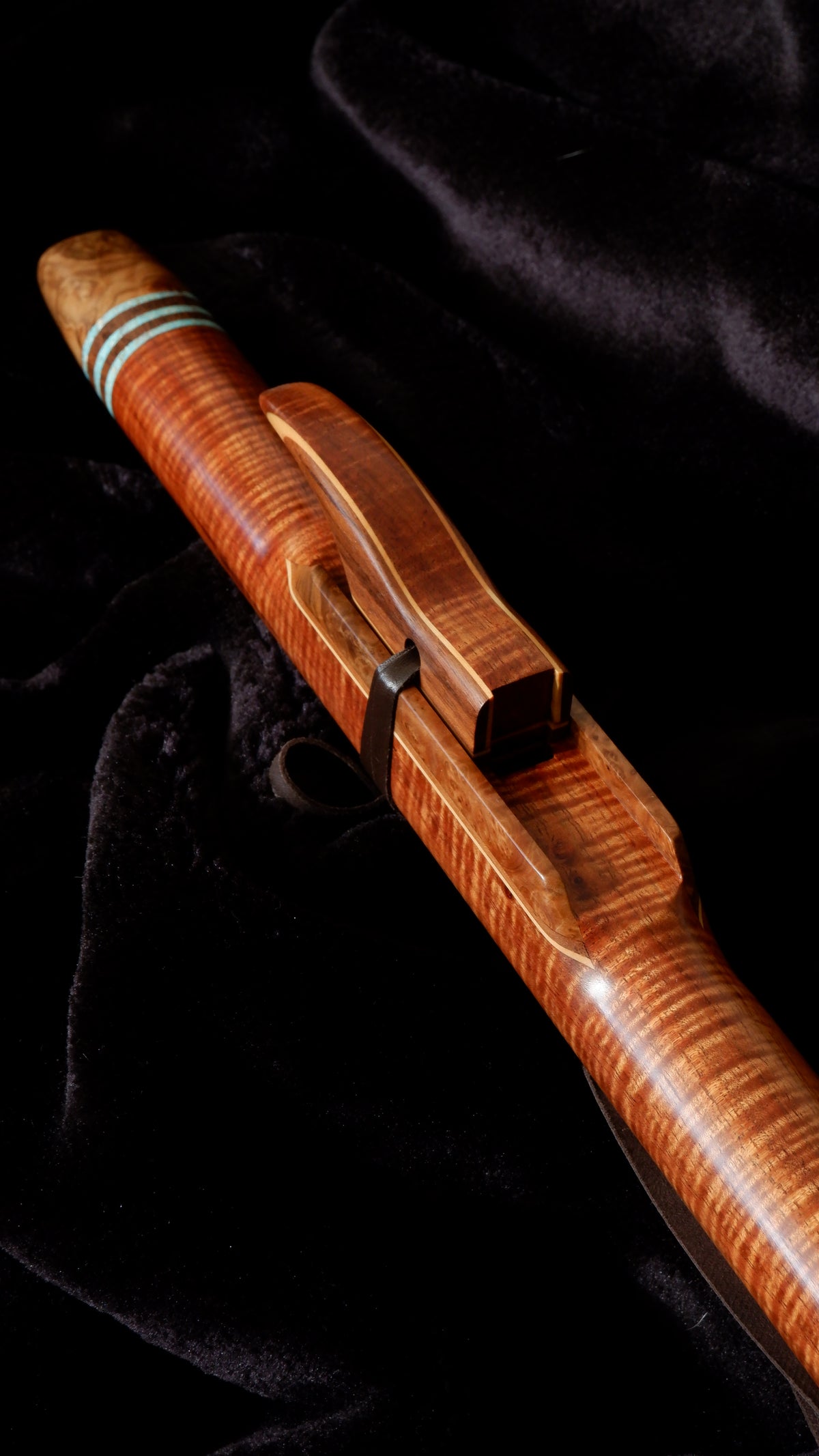 Fiddleback Blackwood Flute - E 440Hz
