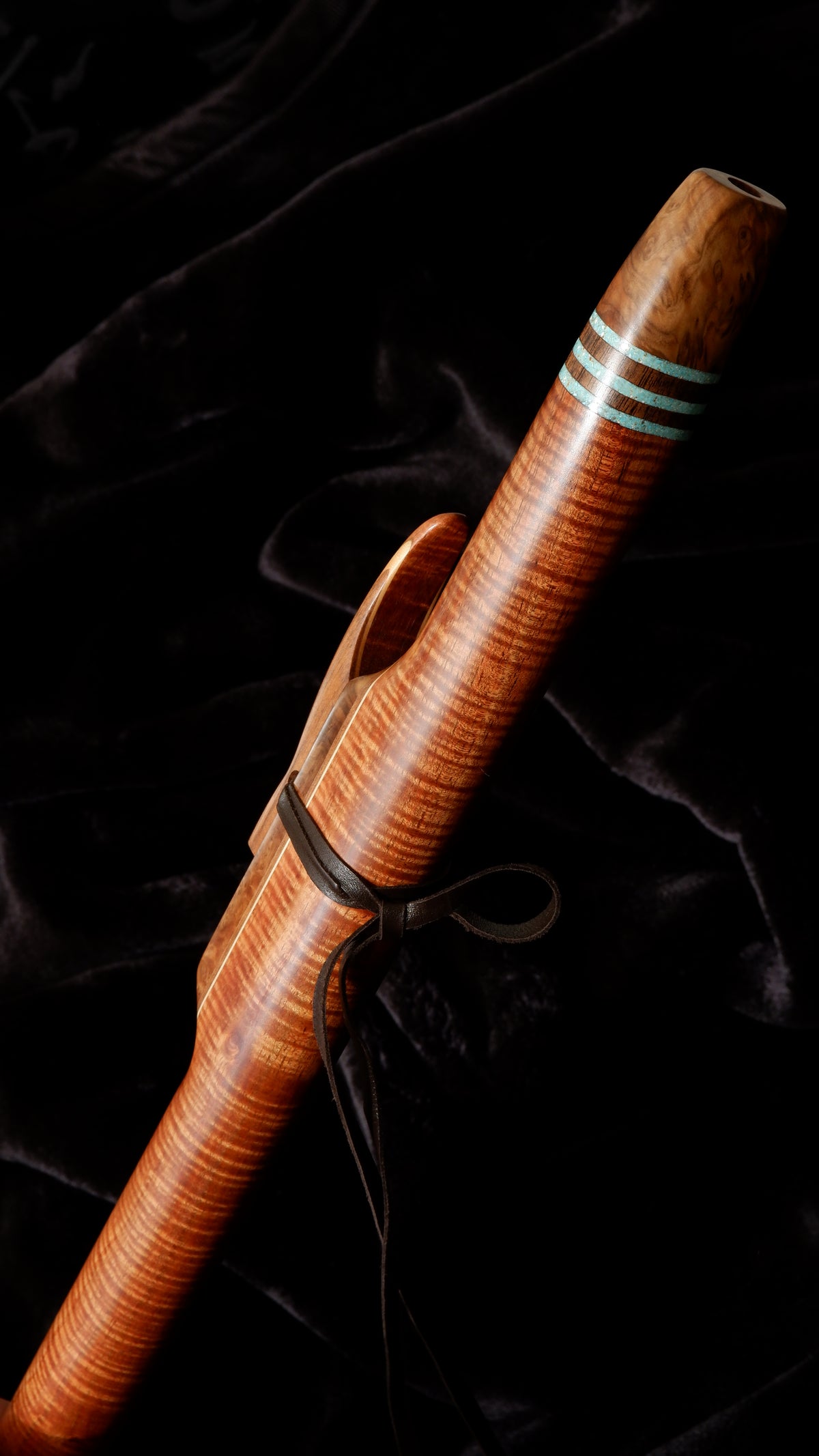 Fiddleback Blackwood Flute - E 440Hz